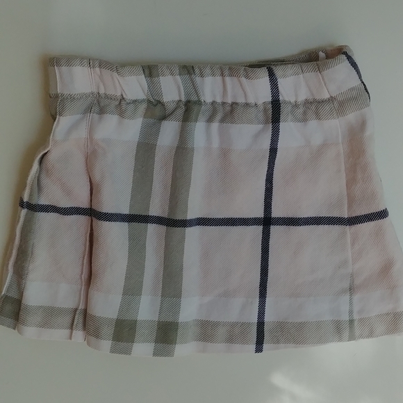 Burberry Mini Pleated Skirt - Picture 6 of 7